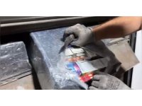 Otobüs çamurluğundaki gizli bölmeden kaçak elektronik sigara ve sigara ele geçirildi