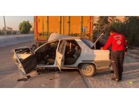 Tıra çarpan otomobilin sürücüsü hayatını kaybetti