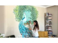 Hataylı ressam, YouTube’dan video izleyerek öğrendiği soğuk porselen sanatıyla resmi birleştiriyor