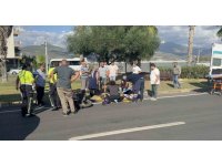 Antalya’da okul servisiyle çarpışan motosikletli ağır yaralandı