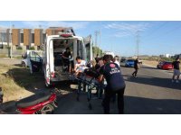 Antalya’da 14 yaşındaki çocuğun kullandığı motosiklet kamyonetle çarpıştı: 1 yaralı