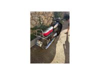 Gazipaşa’da mıcırda kayan motosiklet devrildi: 2 yaralı