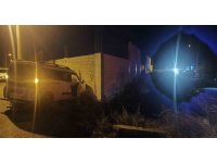 Adana’da iki hafif ticari araç çarpıştı: 1 ölü, 2 yaralı