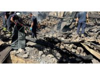 Yangında çöken evdeki 2 kardeşin ceset kalıntıları bulunarak adli tıpa gönderildi