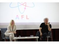 Prof. Dr. Ömer Özkan:" SMA tedavisi patentini bir kişi aldığı için başkası üretemiyor, 2 milyon dolar verilmek zorunda kalınıyor"