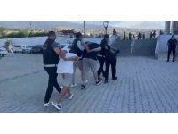 Arsuz’da kasten yaralama olayı şüphelisi 4 kişi yakalandı