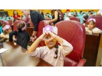 Tarsus’ta meclis koltukları bu kez kız çocuklarının oldu