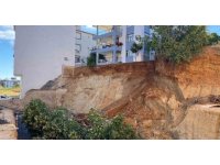 Antalya’da bir evi tahliye ettiren inşaat temelinde ikinci toprak kayması
