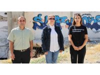 63 kişinin öldüğü apartmanın davasında aileler, karar duruşması öncesi enkaz alanında toplandı