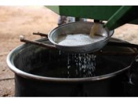 Büyükşehirden üreticiye üzüm sıkma makinesi desteği