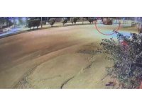 Su tankerine çarpan kamyonetin sürücüsünün öldüğü kaza anı kamerada