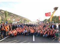 Ulaştırma ve Altyapı Bakanı Uraloğlu: "Tarım, ticaret ve turizme can suyu olacak"