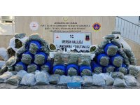 Uyuşturucu satıcılarına şafak operasyonu: Yüzlerce kilo uyuşturucu ve 5 tabanca ele geçirildi