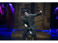 ’Eyvah Nadir’ oyunu yeniden sahnede