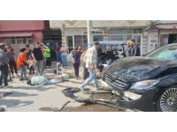 Otomobil ile golf aracı çapıştı: 2’si ağır 3 yaralı