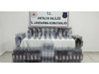 Manavgat’ta durdurulan araçtan 400 litre kaçak ve sahte içki ele geçirildi